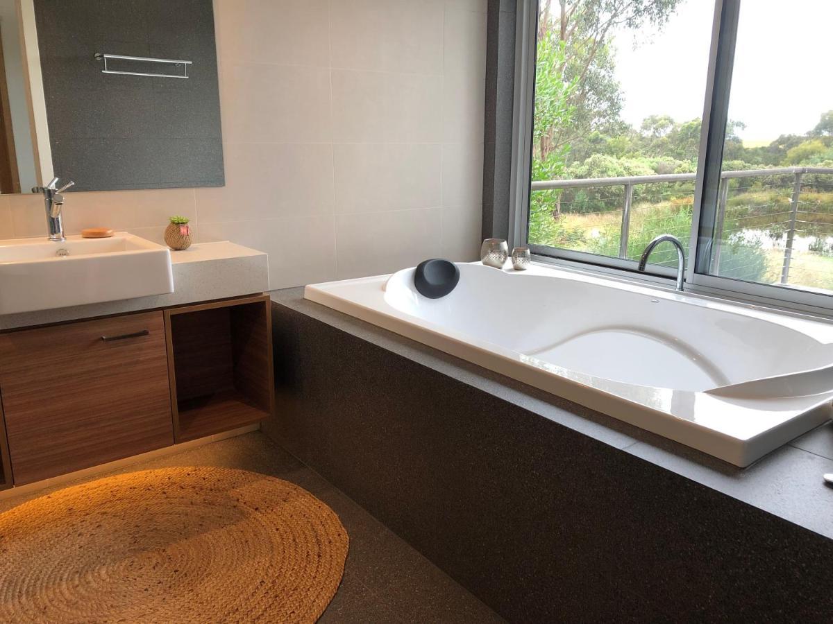 Messmates Luxury Eco Suites Инверлок Екстериор снимка